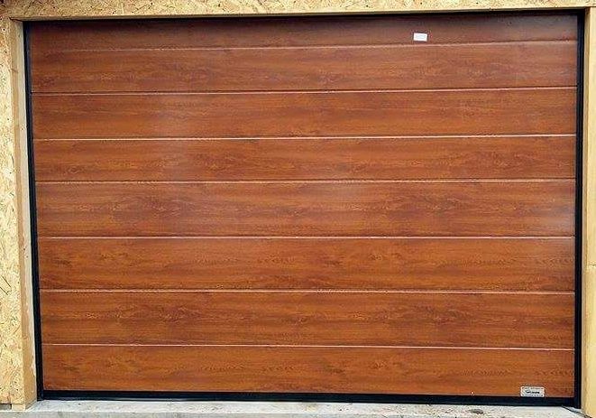 Usa de garaj sectionala izolata Stejar Auriu/Nuc/Wenge 2800L/2000H