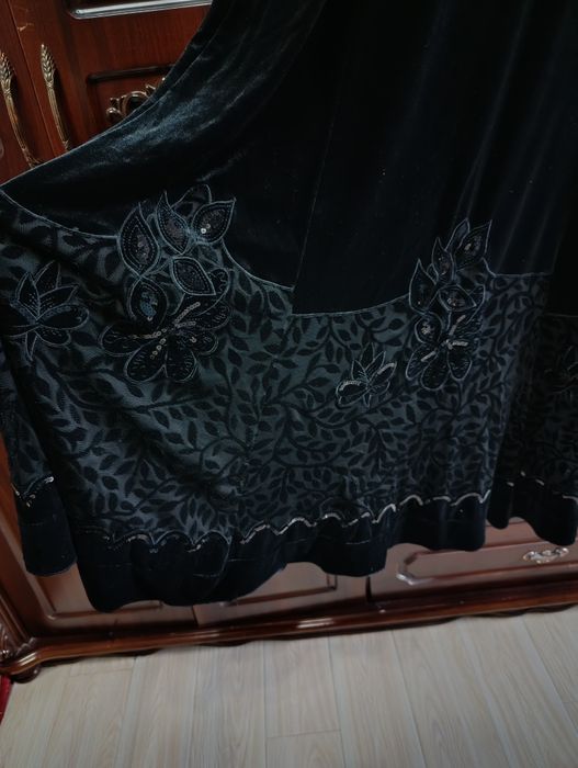 Женская одежда  платье длинное