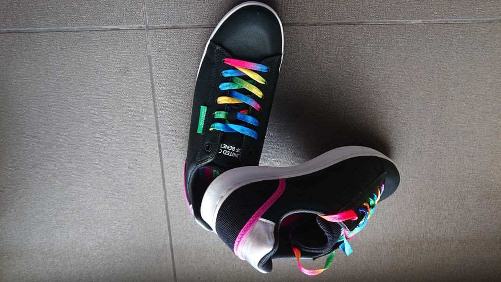 Нова цена: Дамски кецове Benneton номер 40