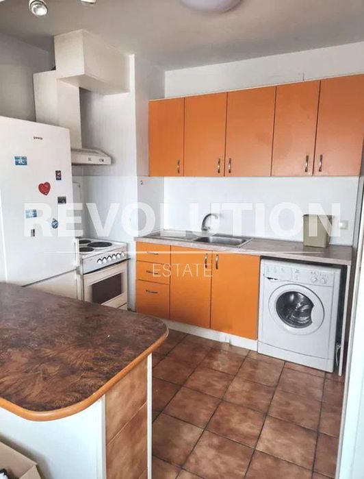 Дава се под наем Тристаен апартамент в Варна, Цветен квартал - 80 кв.м за 420 € - Снимка #1