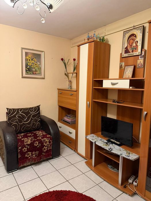 Închiriez apartament 2 camere Ploiesti Vest