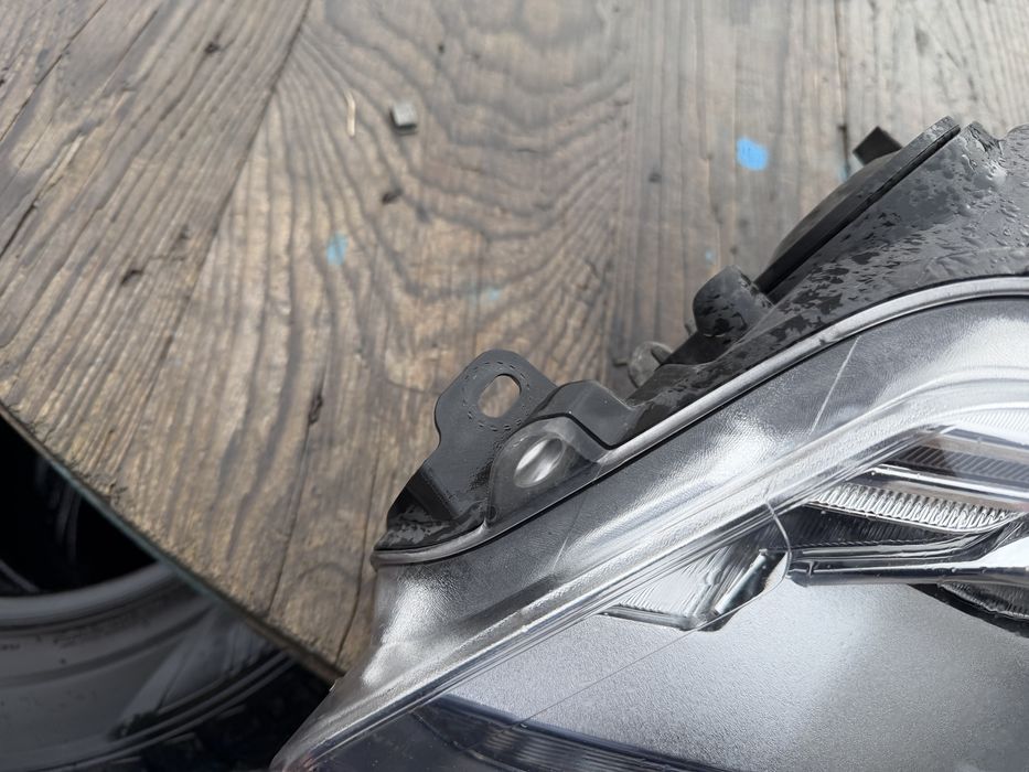 Ксенонов Фар Ford Focus MK3