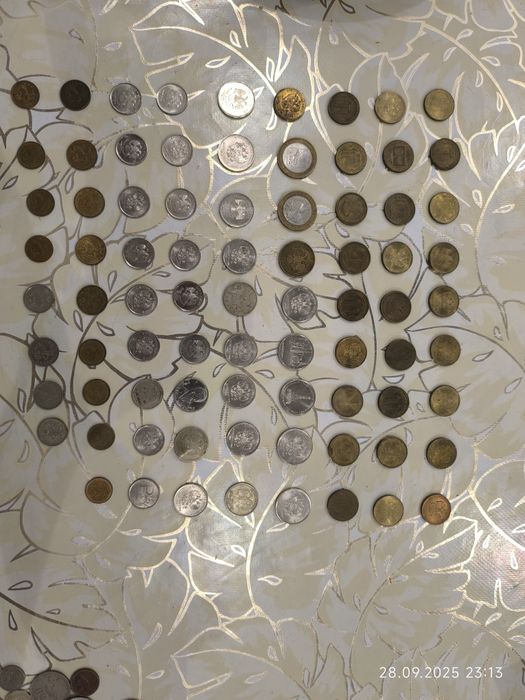 Tangalar/монеты So'm, Rubl, Yuan, Lira