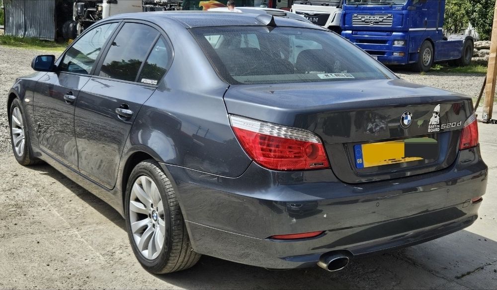Punte spate BMW E60 Grup BMW