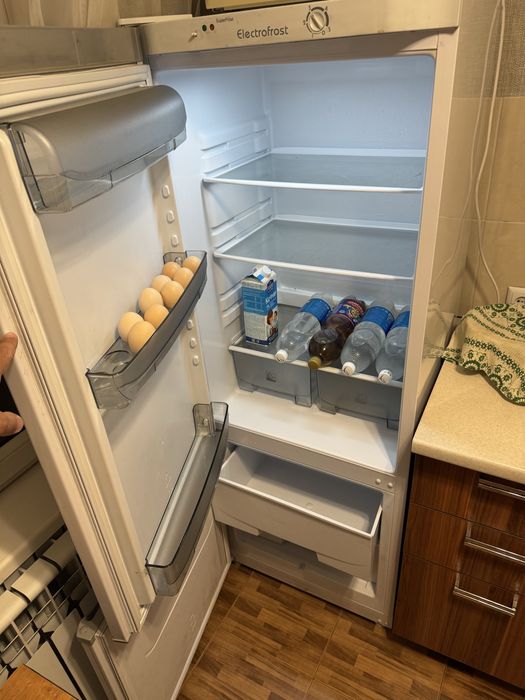 Продам холодильник