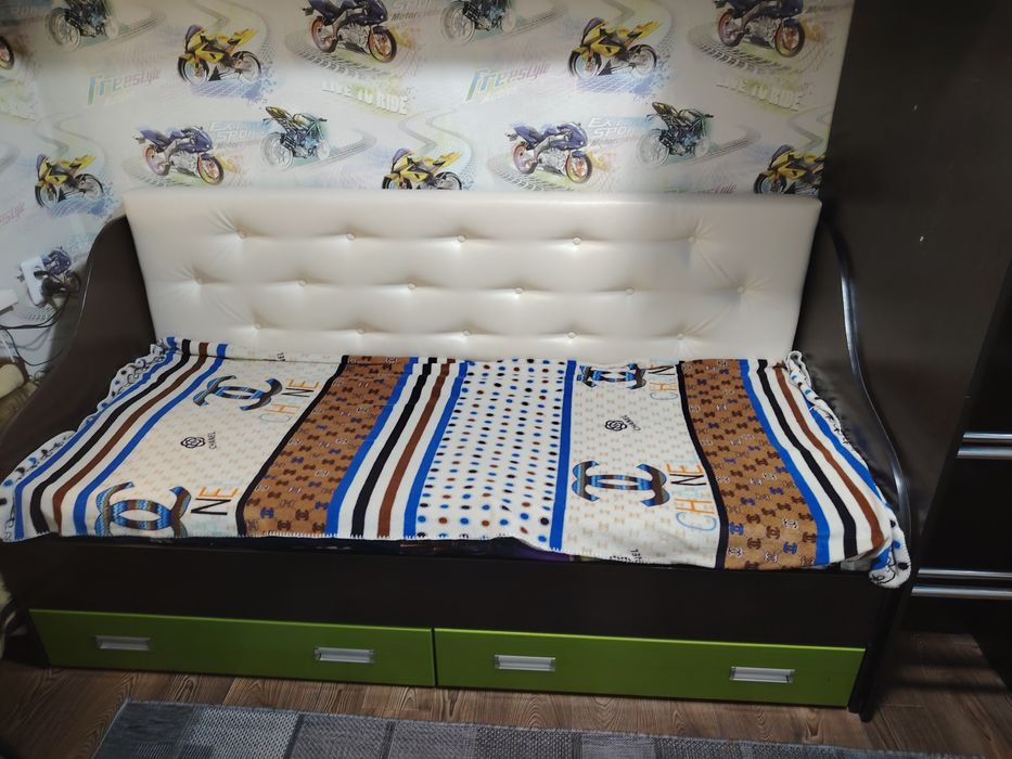 Продам детский спальный гарнитур