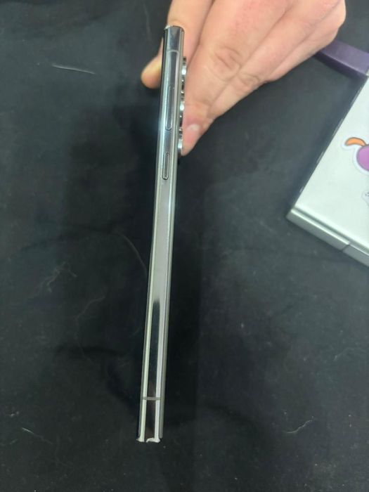 Телефон + коробка , один хозяин