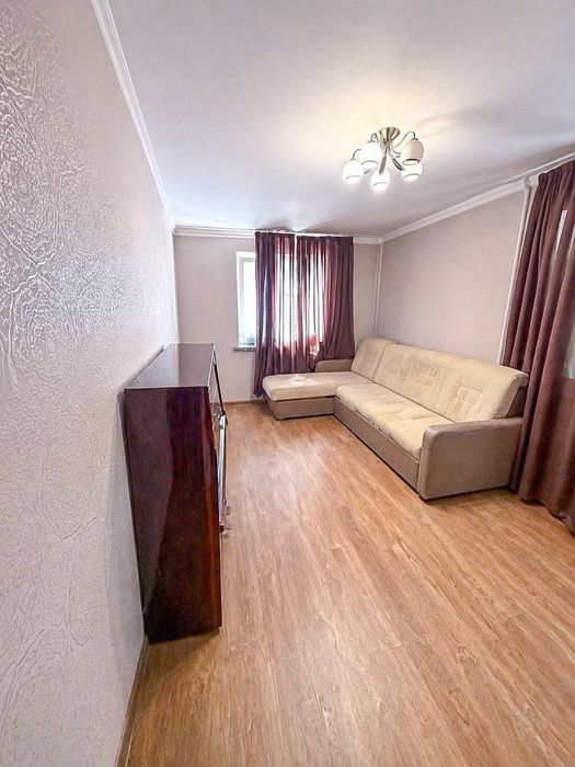 Буюк Ипак Йюли, 1/2/5 Институт Дипломатии, кирпич 36м2, Балкон 2х3