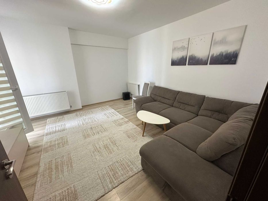 Ofer spre inchiriere apartament 2 camere  decomandat Rotar Park 1 langa metrou Pacii