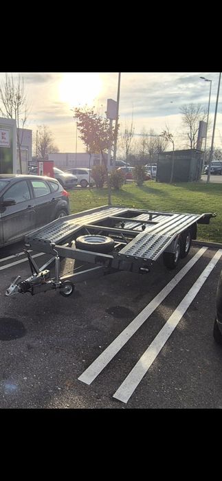 Vând platforma auto