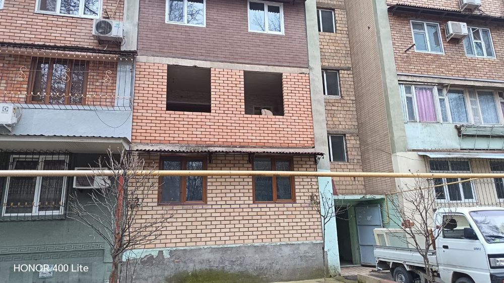 Balkonga g'isht teramiz.Kladka balkon . Керпичная кладка балканов