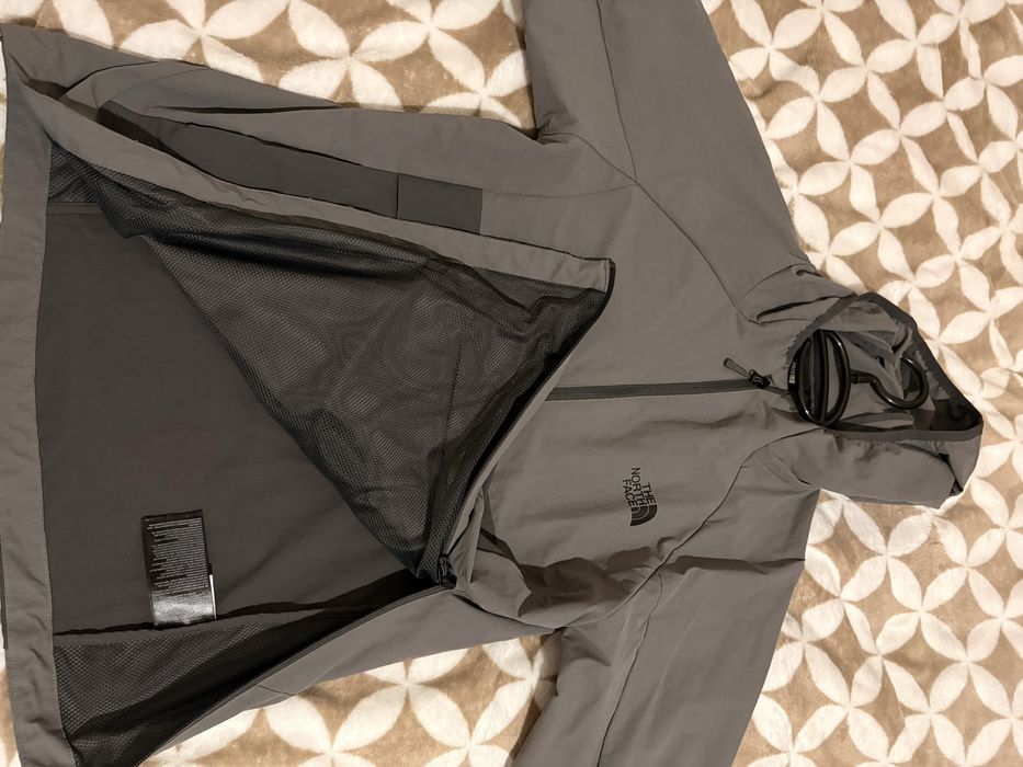 The North Face ветровка