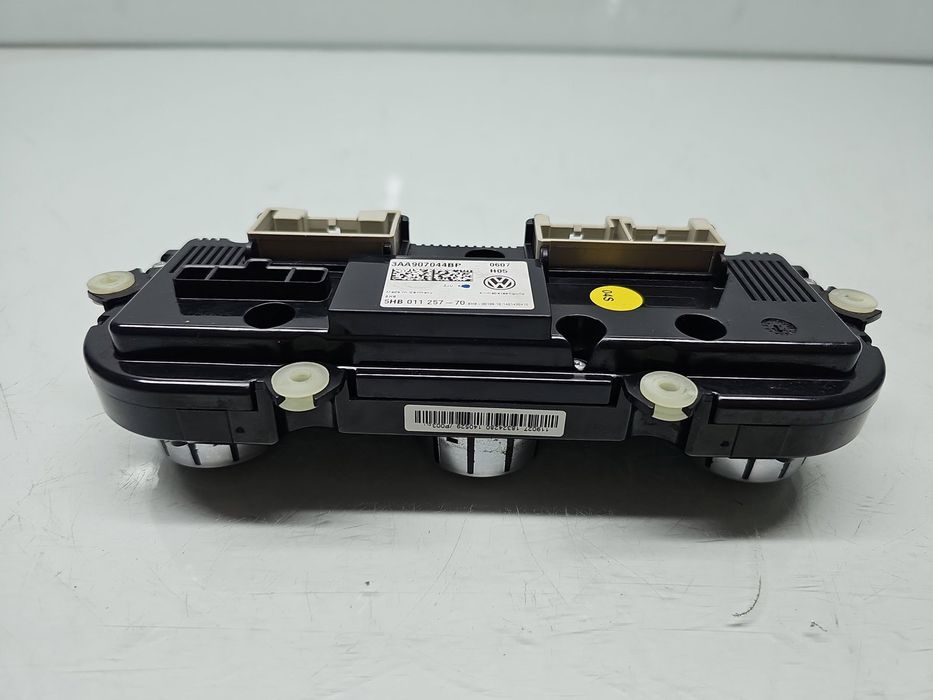 Panou comanda clima Volkswagen Passat B7 (362) [Fabr 2010-2014] 3AA907