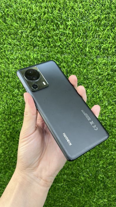 Продам Xiaomi 13 Lite.