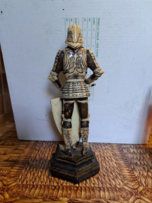 Уникална статуетка на рицър