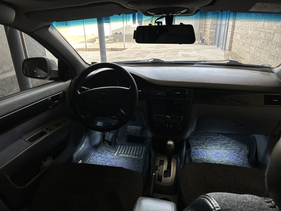 Продается  машина своя,торг у капота