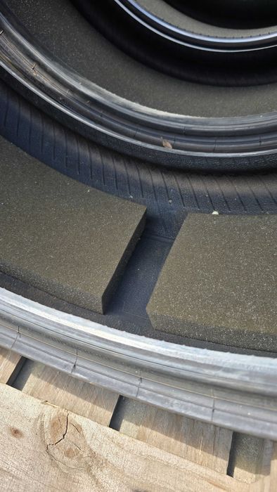 Anvelope 235/35r20 Pirelli vara Tesla 3
