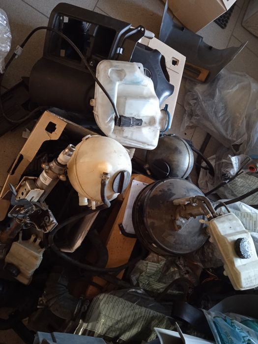 Tulumba ,vas de expansiune,vas ștergătoare ,vas antigel Mercedes vito