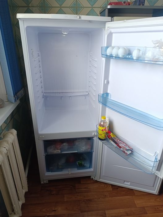 Продам холодильник "Бирюса" б/у