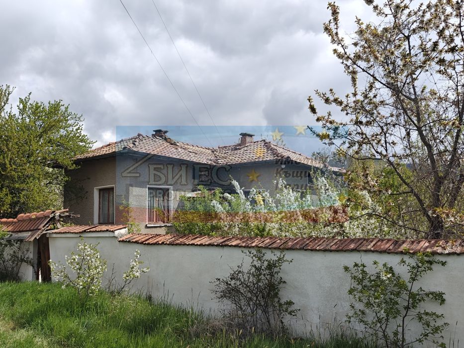 Къща в село Гърло