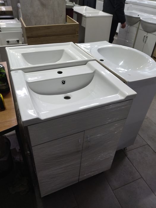 Раковина с тумбой 60 см