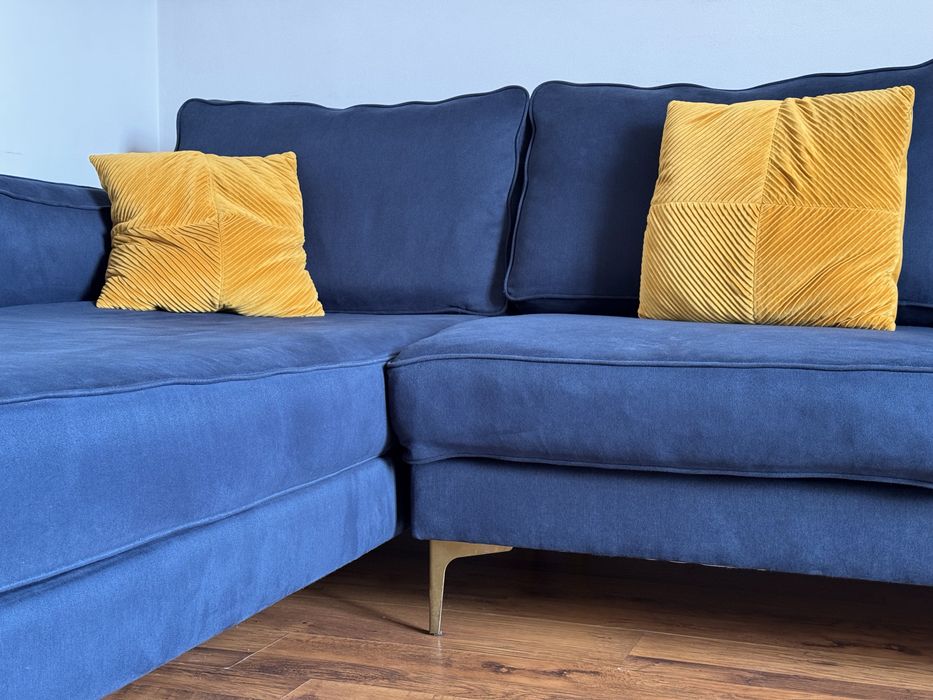 Поръчков диван, синьо кадифе. Много добро състояние