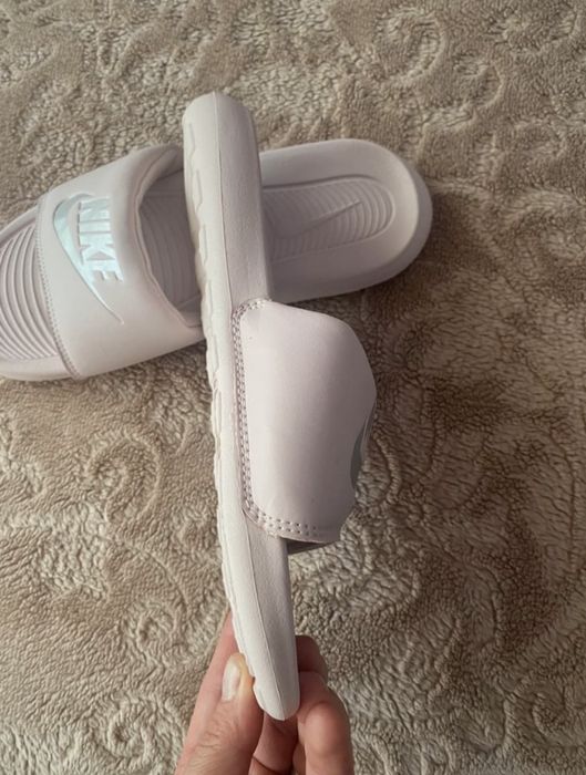 Slapi Nike culoare roz