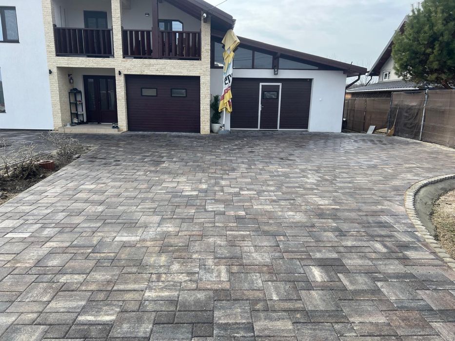 Montaj pavaj și grădini