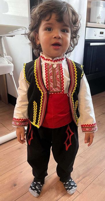 Направи щастливи своите деца/внуци за Цветница! Избери детска носия !
