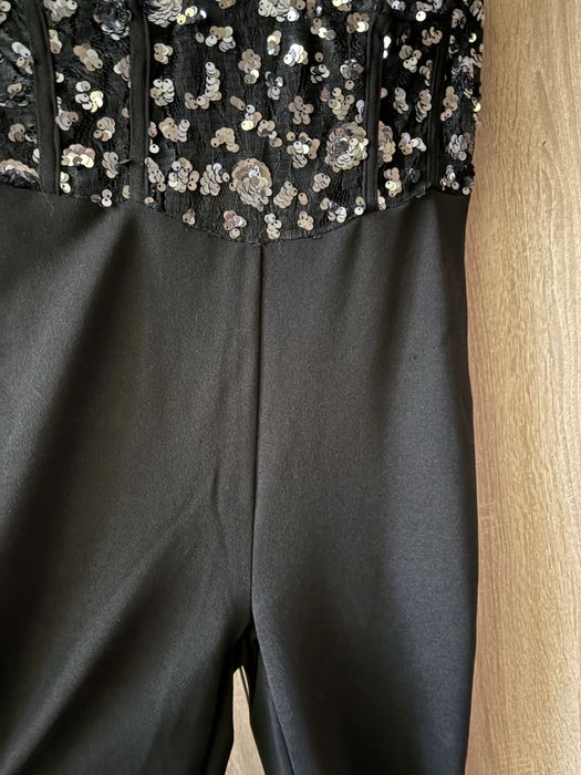 Официален гащеризон