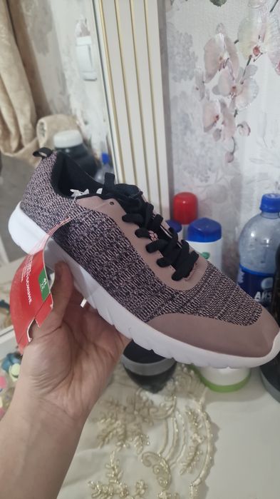 Новая сумка и кроссовки