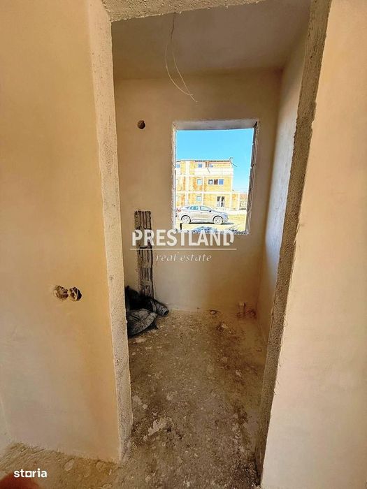 Casă pretabilă pentru 2 familii cu teren 434 mp.