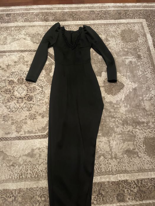 Rochie negra facuta la comada