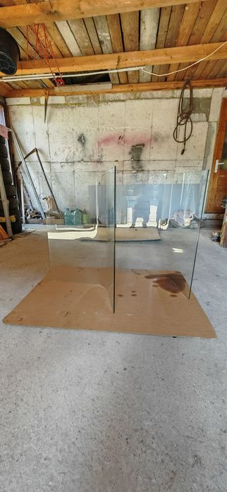 Sticla curbata pt.vitrine frigorifice