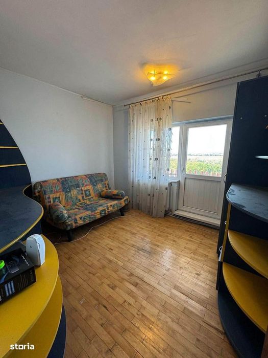De vanzare apartament 4 camere, pe Bd. Roman Musat,2 bai si 2 balcoane