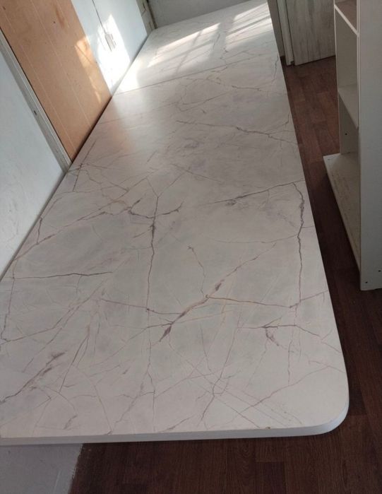 Стол стулья совсем новый