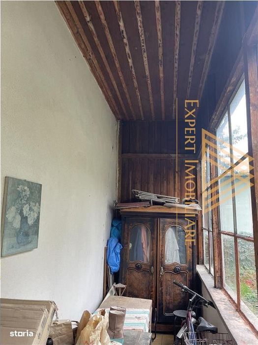 Casa centrala acces la doua strazi cu 751 mp , pret usor negociabil Su