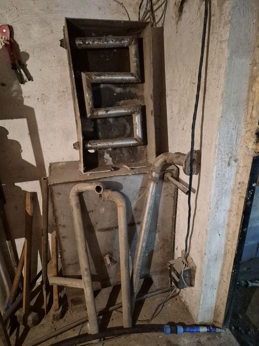 Продам  нержавейку бак и звеевик для печь.