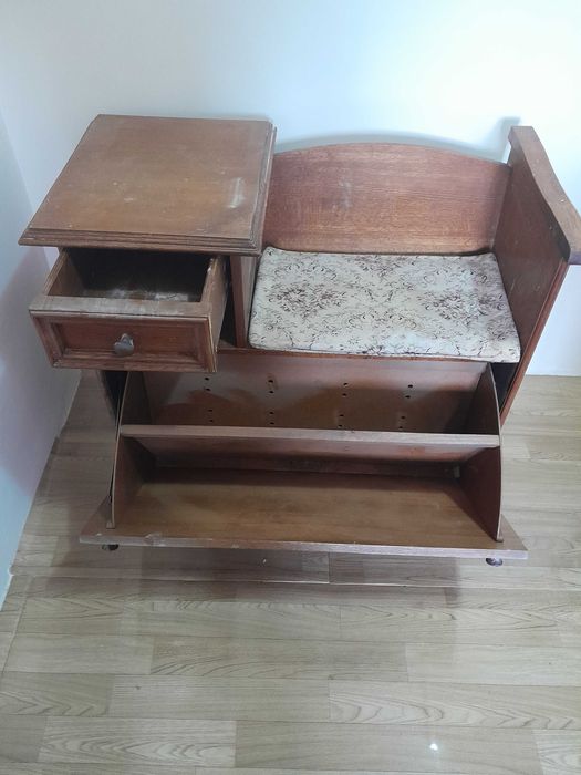 Masă pliabila de lemn și  pantofar
