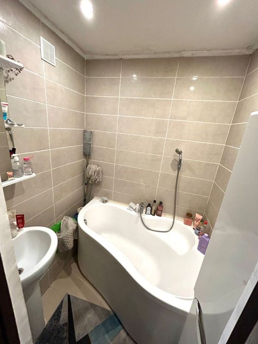 Продам 2 ком кв 53 м2 в микрорайоне Кунаева