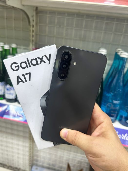 Samsung Galaxy A17 8/256 GB black ideal seochna sotladi