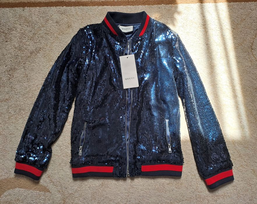 Весении куртки и пиджаки