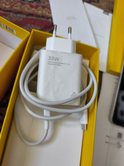 Vând telefon Poco m6 4g 128g memorie