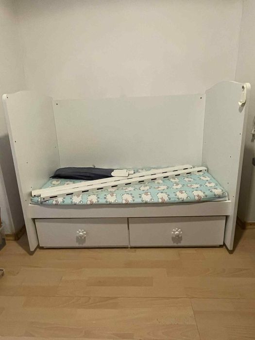 Бебешко легло-люлка с подвижна решетка