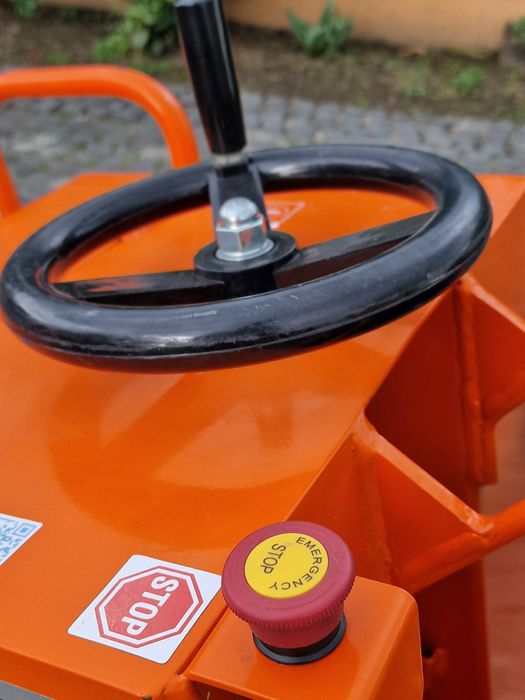 Inchiriez Masina de taiat beton,asfalt