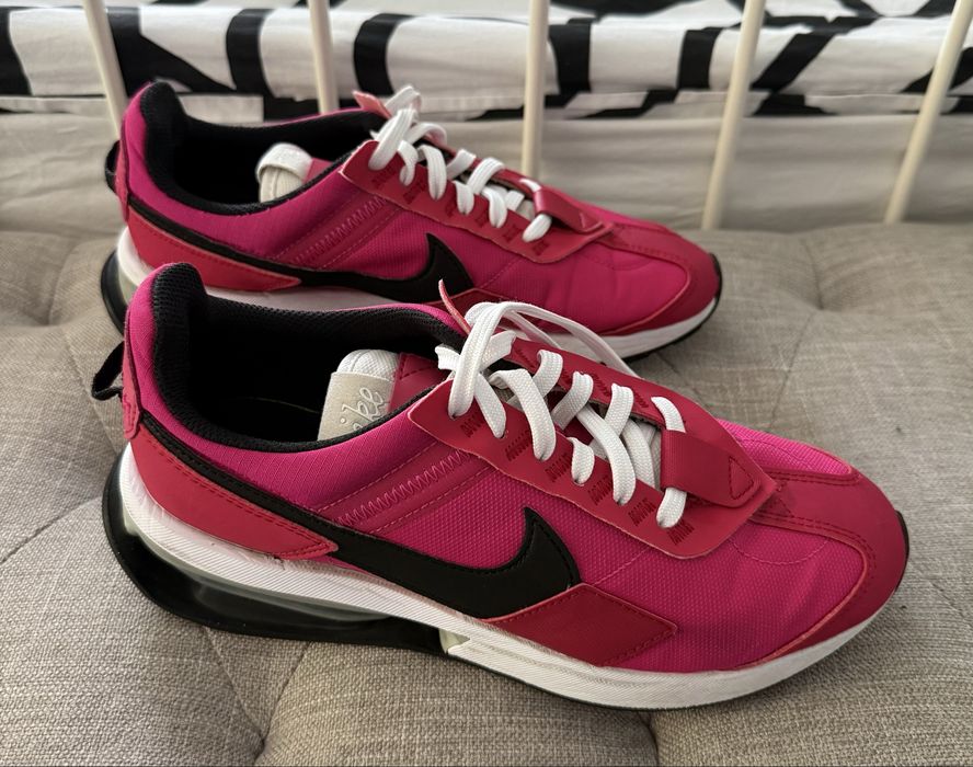 Дамски маратонки NIKE