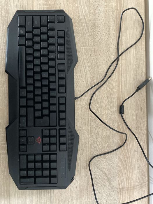 Keyboard TRUST GXT 830-RW AVONN /21621