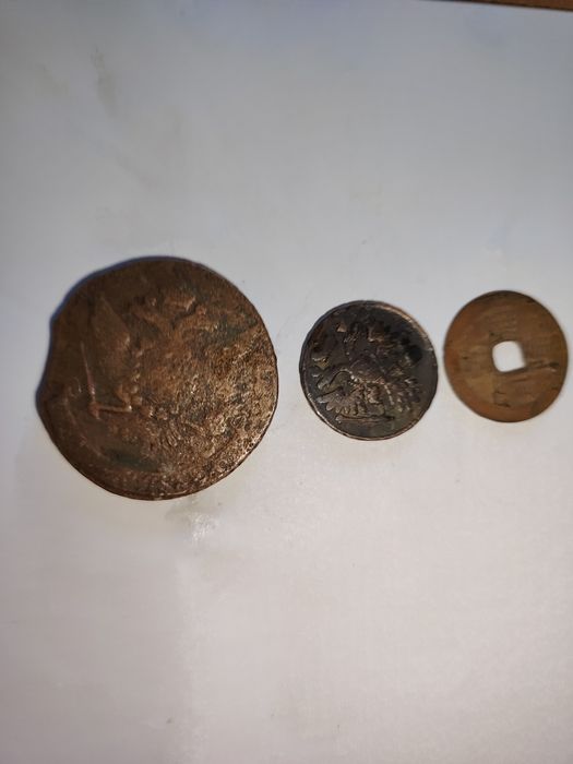 Царские монеты тиски баллон казан инструменты