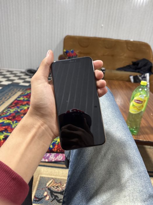 Iphone 11 pro max оркаси синган