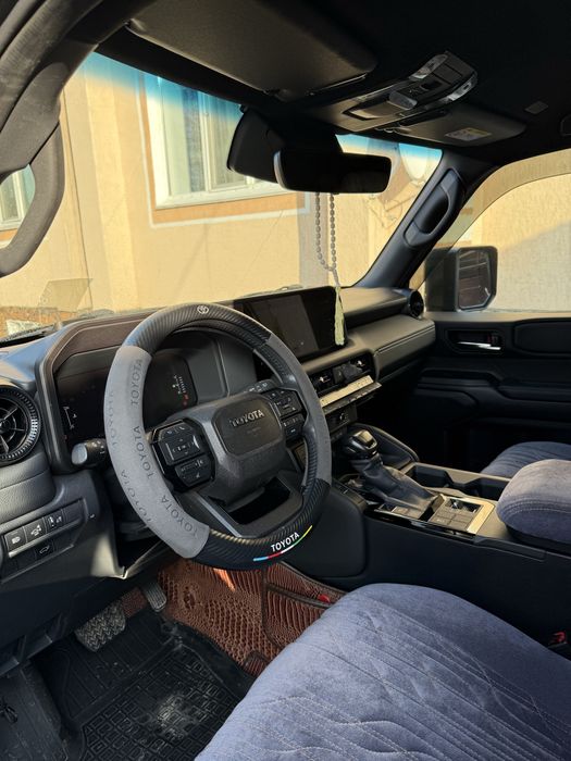 Land cruiser prado 250